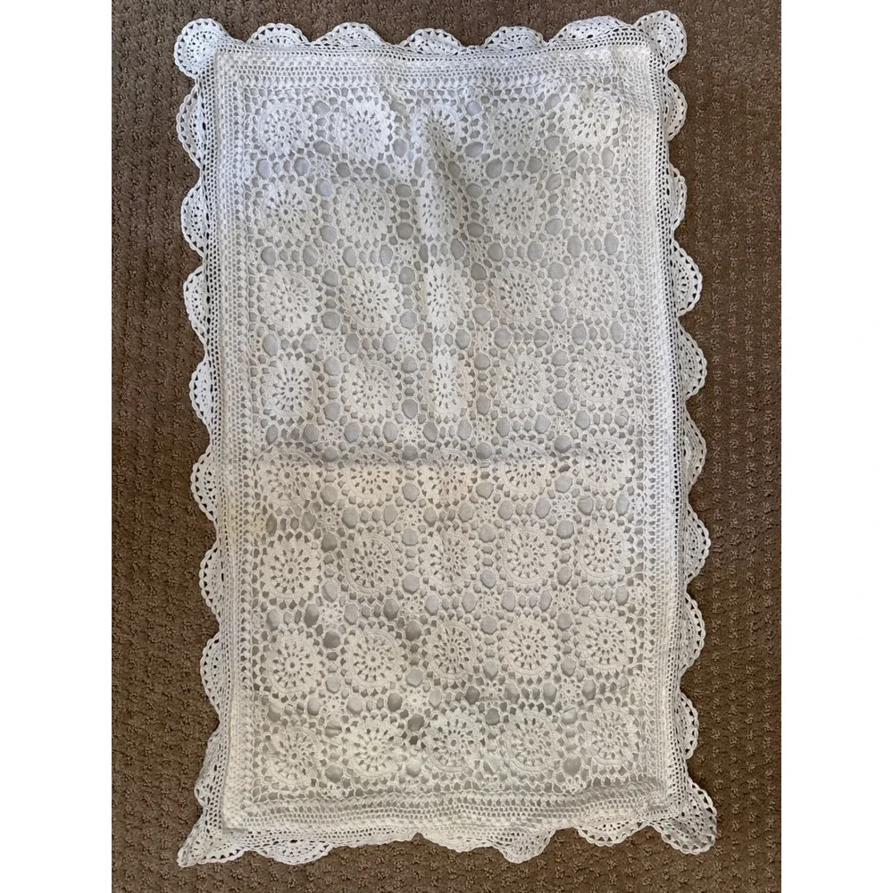 Vintage White Crochet Floral Medallion Pillow Sham Scalloped Edge 24x14